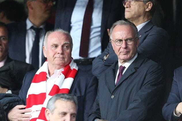 l-r: Praesident Uli Hoeness (FC Bayern Muenchen) und Vorstandsvorsitzender Karl-Heinz Rummenigge (FC Bayern Muenchen), FC Sevilla vs. FC Bayern Muenchen, Fussball, Viertelfinale, Champions League, 03.04.2018 Sevilla Sevilla Spanien