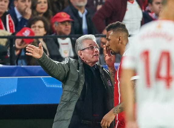 Trainer Cheftrainer Jupp HEYNCKES (FCB) Jerome BOATENG (FCB 17) reden, diskutieren, streiten, unterhalten, Aktion, FC SEVILLA - FC BAYERN MUENCHEN Viertelfinale Hinspiel, Fussball UEFA Champions League, Sevilla, Spanien 03.04.2018 CL Saison 2017 2018, FCB,