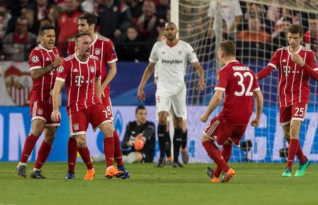 Spain, Sevilla 03.04.2018, UEFA Champions League - 2017 18 Season, Quarter-finals, First leg, Sevilla FC - FC Bayern Muenchen, Bayern jubelt nach Eigentor zum 1:1 ( DeFodi048