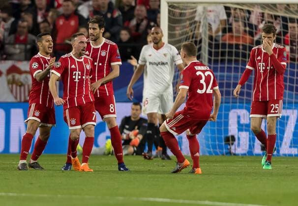 Spain, Sevilla 03.04.2018, UEFA Champions League - 2017 18 Season, Quarter-finals, First leg, Sevilla FC - FC Bayern Muenchen, Bayern jubelt nach Eigentor zum 1:1 ( DeFodi048