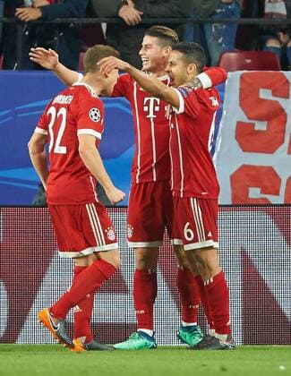 Thiago ALCANTARA, FCB 6 Torschuss, schiesst das Tor zum 1-2 Torjubel, Jubel nach dem Tor FC SEVILLA - FC BAYERN MUENCHEN Viertelfinale Hinspiel, Fussball UEFA Champions League, Sevilla, Spanien 03.04.2018 CL Saison 2017 2018, FCB,