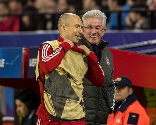 Bilder des Tages - SPORT Spain, Sevilla 03.04.2018, UEFA Champions League - 2017 18 Season, Quarter-finals, First leg, Sevilla FC - FC Bayern Muenchen, Arjen Robben (FCB) und Cheftrainer Jupp Heynckes (FCB) diskussion ( DeFodi048