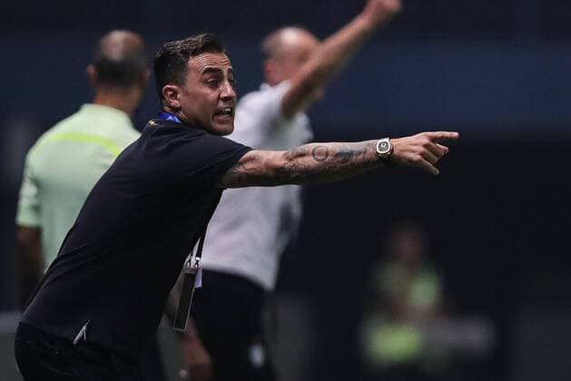 Head coach Fabio Cannavaro of China s Guangzhou Evergrande Taobao FC reacts as he watches his players competing against Thailand s Buriram United FC in a Group G match during the 2018 AFC Champions League in Buriram, Thailand, 3 April 2018. A goal from Edgar Silva earned Buriram United an important 1-1 draw against Guangzhou Evergrande at the Tianhe Stadium in their opening match in Group G of the 2018 AFC Champions League Buriram United plays draw to Guangzhou Evergrande at AFC group match  20180403_88563