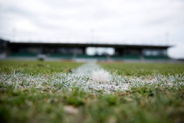 Roedinghausen, Deutschland 03.04.2018: Regionalliga West - 2017 2018 - SV Roedinghausen vs. Borussia Dortmund II Rasen Roedinghausen Nordrhein-Westfalen Deutschland Haecker Wiehenstadion