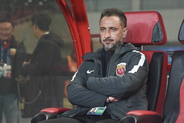 SHANGHAI, CHINA - APRIL 04: Shanghai SIPG head coach Vitor Pereira looks on during AFC Champions League Group F match between Shanghai SIPG and Kawasaki Frontale at the Shanghai Stadium on April 4, 2018 in Shanghai, China.  Copyright: xVCGx CFP111149483214 