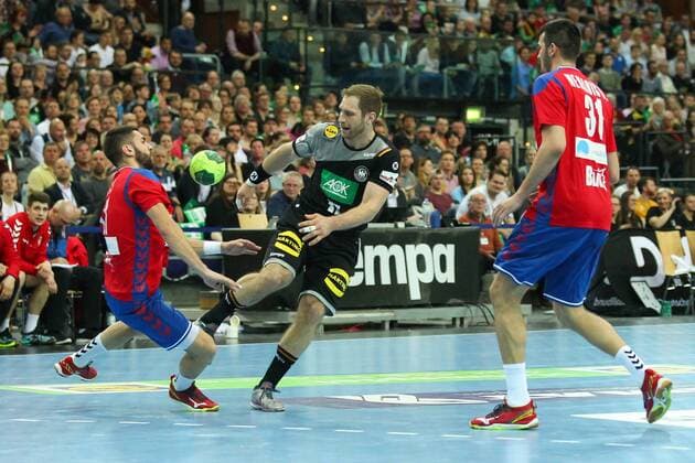 Handball: Germany vs. Serbia, Leipzig 2018 Handball Laenderspiel der Maenner: Deutschland Germany vs. Serbien Serbia am 04.04.2018 in der Arena Leipzig Germany. Im Bild: Steffen WEINHOLD ( 17, GER).