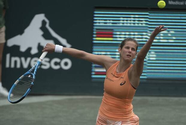 April 4,2018: Julia Goerges (GER) defeated Kristie Ahn (USA) 2-6, 6-4, 7-6, at the Volvo Car Open being played at Family Circle Tennis Center in Charleston, South Carolina. Â© Tennisclix Cal Media TENNIS 2018: Volvo Car Open APRIL 04 - ZUMAc04_ 20180404_zaf_c04_004 Copyright: xLesliexBillmanx