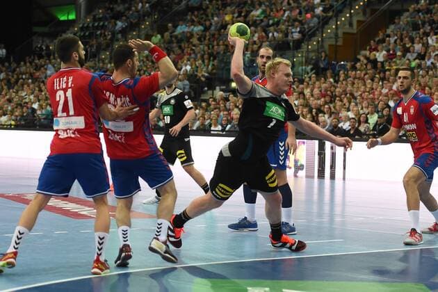 Handball, Herren, Länderspiel in Leipzig, Saison 2017 18, Deutschland - Serbien, Vanja Ilic (Nr. 21, Serbien), Mladen Krsmancic (Nr. 22, Serbien) , Patrick Wiencek (Nr. 7, Deutschland), 04.04.18, Copyright: xMichaelxHundtx xMatthiasxKochx