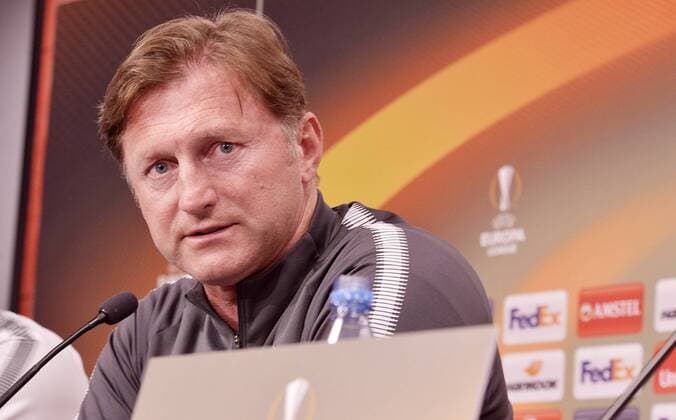 Fußball-Europa League 2017 18, Pressekonferenz vor RB Leipzig - Olympique Marseille (04.04.2018 Spiel am 05.04.2018) RB-Leipzig-Trainer Ralph Hasenhüttl ernst. Leipzig Sachsen Deutschland