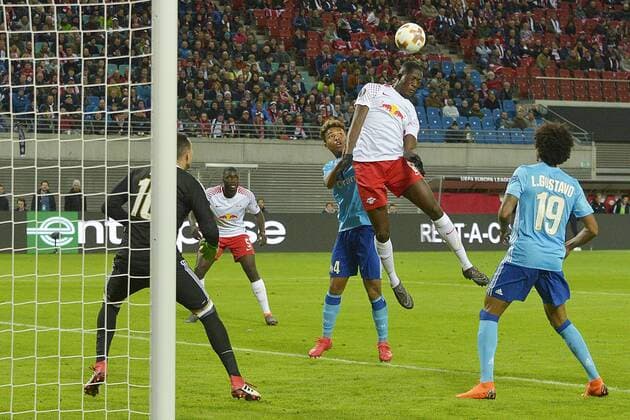 Fußball-Europa League 2017 18, Viertelfinale RB Leipzig - Olympique Marseille (05.04.2018) Kopfballl Ibrahima Konate (RBL) Leipzig Sachsen Deutschland