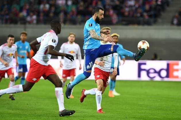 Fussball, Herren, Saison 2017 2018, Europa League (Viertelfinale, Hinspiel), RB Leipzig - Olympique Marseille, Ibrahima Konate (Nr. 6, RB Leipzig), Konstantinos Mitroglou (Nr. 11, Olympique Marseille), Konrad Laimer (Nr. 27, RB Leipzig), 05.04.2018, Copyright: xMatthiasxKochx