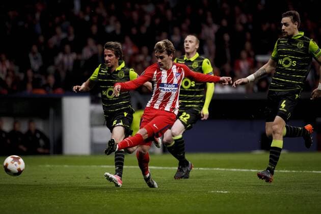 Antoine Griezmann of Atletico de Madrid scores a goal a goal during the UEFA Europe League 2017 18 quarter finals, first leg match between Atletico de Madrid and Sporting Portugal, at Wanda Metropolitano Stadium in Madrid on April 5, 2018. (Photo by Guille Martinez Cordon Press)  xGuillexMartinezx xEuropaxLeaguex2017 18:xAtleticoxdexMadridxvsxSportingxPortugalx