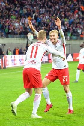 Timo Werner (RB Leipzig) li. und Konrad Laimer (RB Leipzig) re., tanzen nach dem 1:0, RB Leipzig vs. Olympique Marseille, Fussball, UEFA Europa League, 05.04.2018, Leipzig Copyright: xEIBNER BertxHarzerx EP_BHR