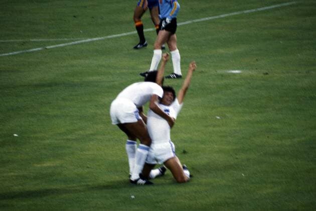 FIFA World Cup WM Weltmeisterschaft Fussball - Espana 1982 (Spain 1982) 16.6.1982, Estadio Luis Casanova, Valencia. FIFA World Cup 1982, Group 5: Spain v Honduras. Htor Zelaya celebrates scoring for Honduras after 7 minutes of play. Noxthirdxpartyxsales  (75105114)