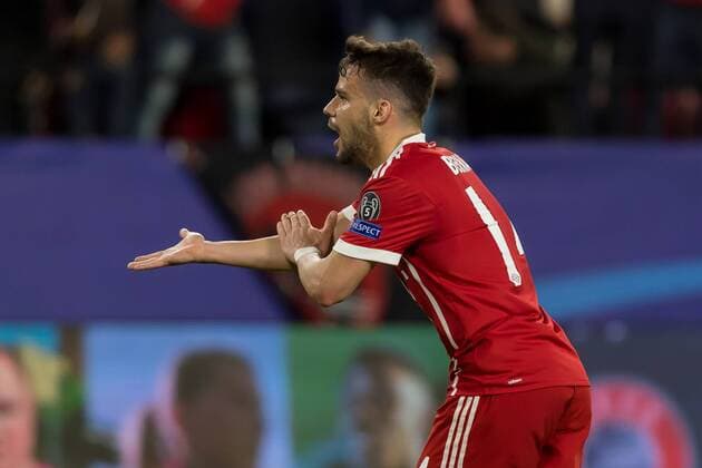 Spain, Sevilla 03.04.2018, UEFA Champions League - 2017 18 Season, Quarter-finals, First leg, Sevilla FC - FC Bayern Muenchen, Juan Bernat (FCB) gestikuliert, gestik ( DeFodi048