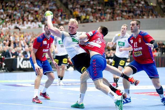 Patrick Wiencek (Nr. 7 Deutschland) wird von Nemanja Zelenovic (Nr. 25 Serbien) gehalten Deutschland - Serbien Dortmund Copyright: xDanielxReinelt xEibner-Pressefotox EP_drt