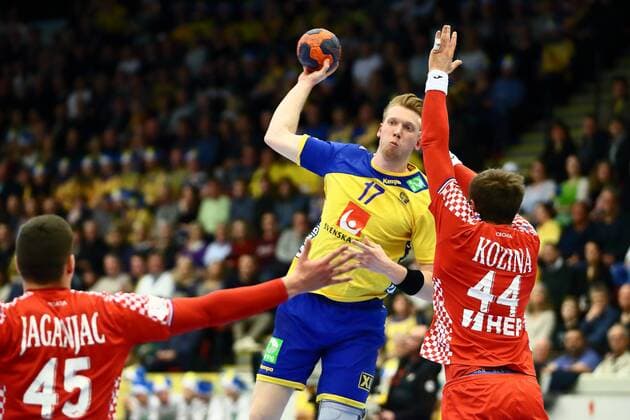 180407 Sveriges Simon Jeppsson under landskampen i handboll mellan Sverige och Kroatien den 7 april 2018 i Norrköping. Copyright: JosefinexLoftenius BB180407LO007