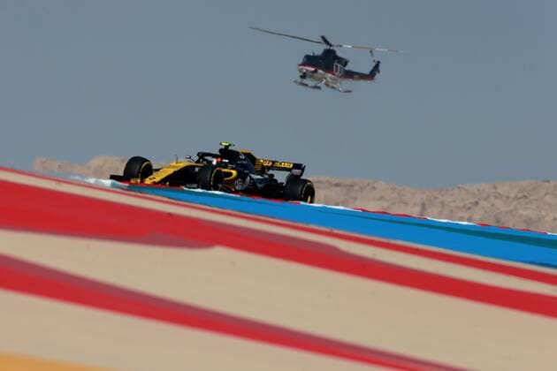 Motorsports: FIA Formula One World Championship WM Weltmeisterschaft 2018, Grand Prix of Bahrain, Helicopter 55 Carlos Sainz (ESP, Renault ), Sakhir Bahrain