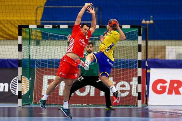 180407 Sveriges Mattias Zachrisson under landskampen i handboll mellan Sverige och Kroatien den 7 april 2018 i Norrköping. Copyright: JosefinexLoftenius BB180407LO009