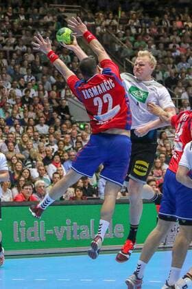Deutschlands Patrick Wiencek gegen Serbiens Mladen Krsmancic Deutschland vs. Serbien, Handball Laenderspiel 07.04.2018 Dortmund Nordrhein-Westfalen Germany Westfalenhalle Copyright: xAgentur54Gradx SebastianxSendlakx
