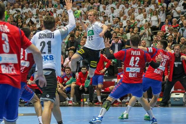 Deutschlands Marian Michalczik gegen Serbiens Miljan Pusica Deutschland vs. Serbien, Handball Laenderspiel 07.04.2018 Dortmund Nordrhein-Westfalen Germany Westfalenhalle Copyright: xAgentur54Gradx SebastianxSendlakx