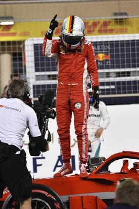 Jornada de clasificación del Gran Premio de Bahrein en el circuito de Sakhir. En la imagen, Sebastian Vettel.Grand Prix of Bahrein qualifying round at Sakhir circuit. In this picture, Sebastian Vettel.  RV RACING PRESS