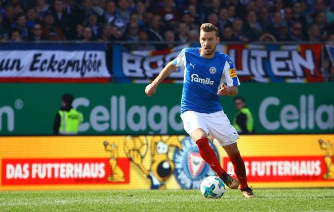 Holsteins Tom Weilandt im Spiel gegen Darmstadt 98 Kiel Holstein-Stadion Copyright: xAgentur54Gradx xPatrickxNawex