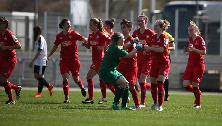 08.04.2018 xcex Deutschland, Frankfurt, Fussball, Frauenfussball 2. Frauen-Bundesliga Süd Saison 2017 2018 1. FFC Frankfurt II - 1. FC Köln II Torjubel FC Köln II, Jubel, Freude, Emotionen