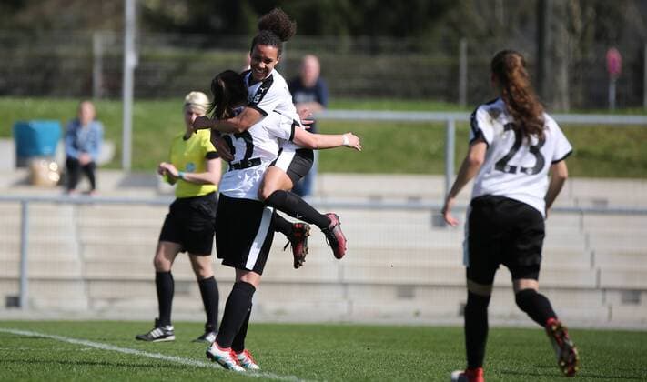 08.04.2018 xcex Deutschland, Frankfurt, Fussball, Frauenfussball 2. Frauen-Bundesliga Süd Saison 2017 2018 1. FFC Frankfurt II - 1. FC Köln II Torjubel FFC Frankfurt II, Jubel, Freude, Emotionen