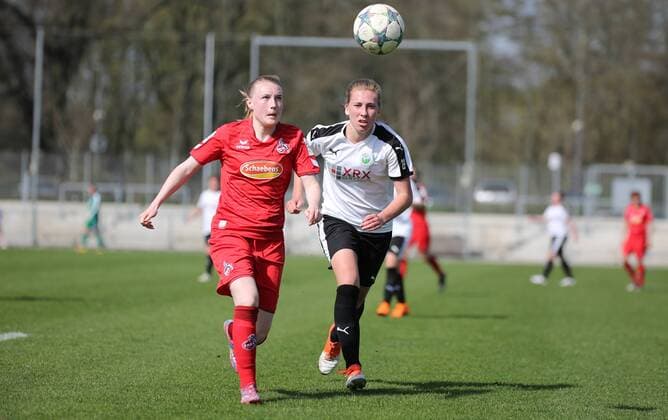 08.04.2018 xcex Deutschland, Frankfurt, Fussball, Frauenfussball 2. Frauen-Bundesliga Süd Saison 2017 2018 1. FFC Frankfurt II - 1. FC Köln II Hannah Scheffler (Köln) gegen Johanna Berg (Frankfurt)
