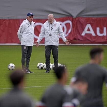 10.4.2018, Fussball Championsleague 2017 2018, FC Bayern München Training an der Säbenerstrasse vor dem Championsleague-Spiel gegen Sevilla. v.li: Trainer Jupp Heynckes (FC Bayern München), Co-Trainer Hermann Gerland (FC Bayern München),