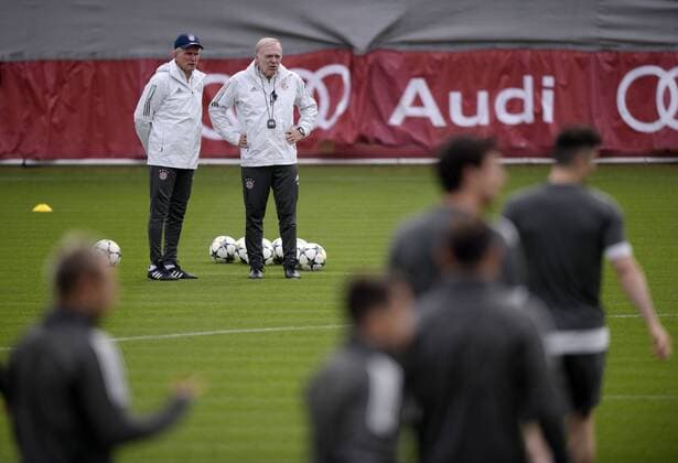 10.4.2018, Fussball Championsleague 2017 2018, FC Bayern München Training an der Säbenerstrasse vor dem Championsleague-Spiel gegen Sevilla. v.li: Trainer Jupp Heynckes (FC Bayern München), Co-Trainer Hermann Gerland (FC Bayern München),