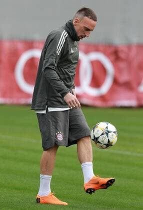 Franck Ribery am Ball Fussball FC Bayern München. Abschlußtraining vor dem CL-Spiel gegen Sevilla FC 10.04.2018