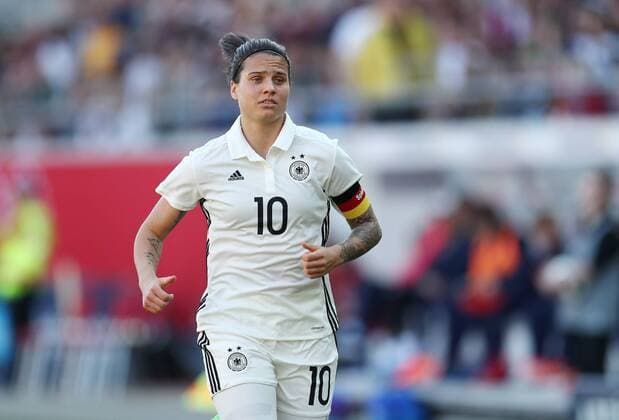 Deutschland - Tschechien Fussball Frauen Halle S., 07.04.2018, Erdgas Sportpark, Fussball, WM - Qualifikation , BR Deutschland (GER) vs. Tschechien (CZE) 4:0 (2:0) , Im Bild: Dzsenifer Marozsan (10,GER, Lyonnais) ,