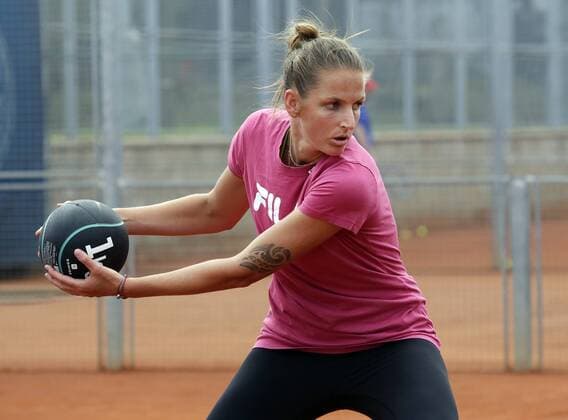 Czech tennis player Karolina Pliskova trains after the press conference PK Pressekonferenz on the J&T Banka Prague Open tennis tournament, in Prague, Czech Republic, on April 10, 2018. (CTKxPhoto MichaelaxRihova) CTKPhotoP201804100700101  mir 6