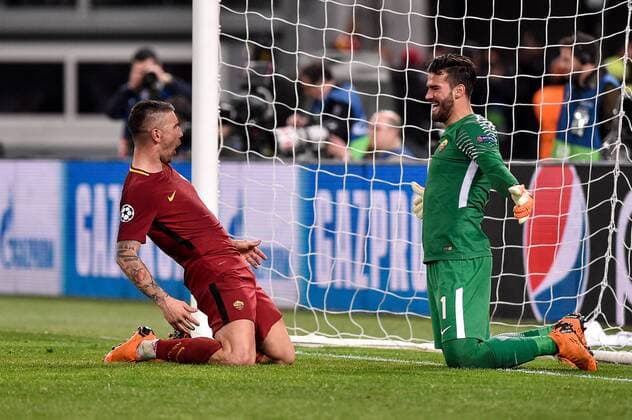 Bilder des Tages - SPORT Fußball, CL, AS Rom - FC Barcelona April 10, 2018 - Rome, Italy - Alessandro Florenzi of Roma celebrates with Aleksandar Kolarov of Roma at the end of the UEFA Champions League Quarter Final match between Roma and FC Barcelona Barca at Stadio Olimpico, Rome, Italy on 10 April 2018. Roma v FC Barcelona.UEFA Champions League Quarter Final .10 04 2018.  - ZUMAn230 20180410_zaa_n230_458 Copyright: xGiuseppexMaffiax