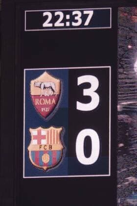 Fußball, CL, AS Rom bezwingt FC Barcelona Final Score board during the Uefa Champions League Quarter-finals , 2st leg, match between Roma 3-0 Barcelona at Olimpic Stadium on April 10, 2018 in Roma, Italy. Noxthirdxpartyxsales  (75891825)