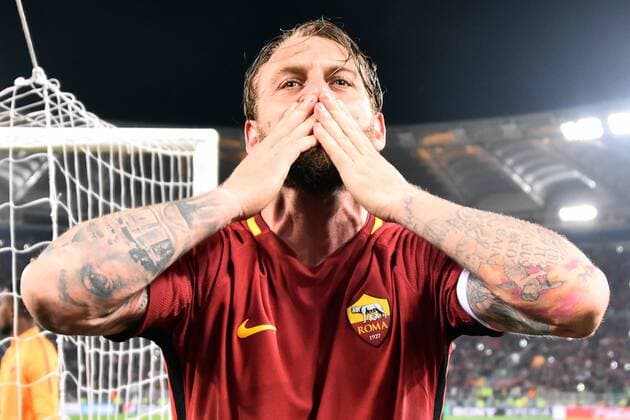 Fußball, CL, AS Rom - FC Barcelona Champions League Rome vs Barcelona -Rome 10-Apr-2018 In the picture Daniele De Rossi celebrating the victory Photo Photographer01  Copyright: xFotografo01x xIPAx xFotografo01x