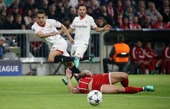 UEFA Champions League, FC Bayern München - Sevilla FC, Viertelfinale Rueckspiel Quarter-Finals 2nd leg, 11.04.2018 in der Allianz Arena, Saison 2017 18, xmdx, Wissam BEN YEDDER (9, Sevilla FC), James RODRIGUEZ (11, FC Bayern Muenchen) FC Bayern Muenchen - Sevilla FC