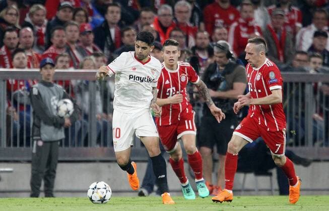UEFA Champions League, FC Bayern München - Sevilla FC, Viertelfinale Rueckspiel Quarter-Finals 2nd leg, 11.04.2018 in der Allianz Arena, Saison 2017 18, xmdx, Ever BANEGA (10, Sevilla FC), Franck RIBERY (7, FC Bayern Muenchen) FC Bayern Muenchen - Sevilla FC