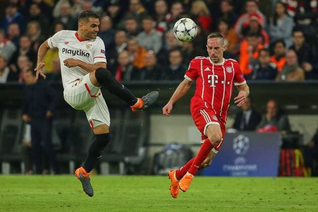 Muenchen, Deutschland 11.04.2018, UEFA Champions League - 2017 18 Season, Quarter-finals, Second leg, FC Bayern Muenchen - Sevilla FC , Gabriel Mercado (FCS) und Franck Ribery (FCB) im Zweikampf ( DeFodi501