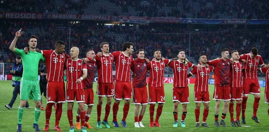 UEFA Champions League, FC Bayern München - Sevilla FC, Viertelfinale Rueckspiel Quarter-Finals 2nd leg, 11.04.2018 in der Allianz Arena, Saison 2017 18, xmdx, 0-0 Endstand, Freude beim FC Bayern München zum Einzug ins Halbfinale, FC Bayern Muenchen - Sevilla FC