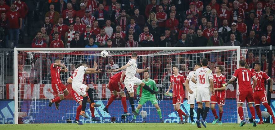 UEFA Champions League, FC Bayern München - Sevilla FC, Viertelfinale Rueckspiel Quarter-Finals 2nd leg, 11.04.2018 in der Allianz Arena, Saison 2017 18, xmdx, Clement LENGLET (5, Sevilla FC) FC Bayern Muenchen - Sevilla FC