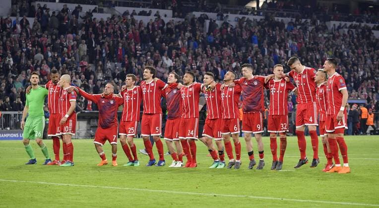 11.04.2018, Fussball UEFA Champions League 2017 2018, Viertelfinale Rückspiel, FC Bayern München - FC Sevilla, in der Allianzarena München. Schlussjubel der Bayern nach dem Einzug ins Halbfinale.