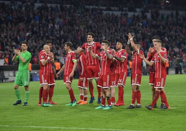11.04.2018, Fussball UEFA Champions League, Saison 2017 2018, Viertelfinale, FC Bayern Muenchen - FC Sevilla, erns Spieler feiern den Einzug ins Halbfinale
