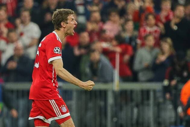 Bilder des Tages - SPORT Muenchen, Deutschland 11.04.2018, UEFA Champions League - 2017 18 Season, Quarter-finals, Second leg, FC Bayern Muenchen - Sevilla FC , Schlussjubel bei Thomas Mueller (FCB) ( DeFodi501