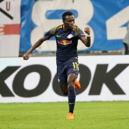 Marseille - RB Leipzig Fussball Euro League Marseille 12.04.2018, Stade Velodrome, Fussball, UEFA EURO EM Europameisterschaft Fussball League, Viertelfinale, Rückspiel , Olympique Marseille vs. RB Leipzig. , Im Bild; Tor für RB Leipzig. Bruma (17, RB Leipzig) erzielt den Treffer zum 0:1 und jubelt. ,