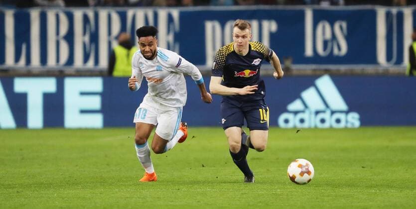Marseille - RB Leipzig Fussball Euro League Marseille 12.04.2018, Stade Velodrome, Fussball, UEFA EURO EM Europameisterschaft Fussball League, Viertelfinale, Rückspiel , Olympique Marseille vs. RB Leipzig. , Im Bild von links; Jordan Amavi (18, Marseille) und Lukas Klostermann (16, RB Leipzig). ,
