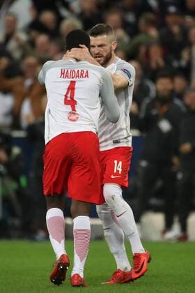 SOCCER - EL, RBS vs Lazio SALZBURG,AUSTRIA,12.APR.18 - SOCCER - UEFA Europa League, quarterfinal, Red Bull Salzburg vs SS Lazio. Image shows the rejoicing of Amadou Haidara and Valon Berisha (RBS). GEPAxpictures xChristianxWalgram
