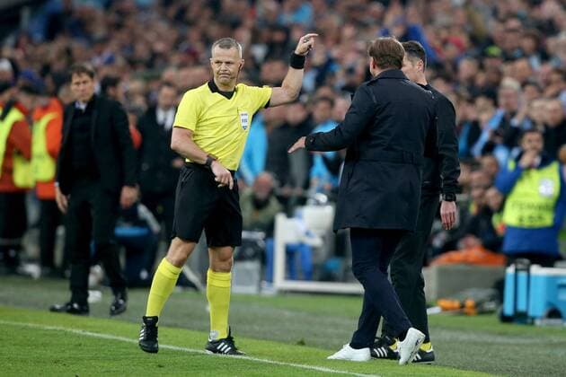 Schiedsrichter Bjoern Kuipers ( NED ) Schickt Trainer Ralph Hasenhuettl (RB Leipzig) vom Platz, Olympique Marseille vs. RB Leipzig, UEFA Europa League, Viertelfinale, Rueckspiel, Fussball, 12.04.2018, Marseille Copyright: xLanger Eibner-Pressefotox EP_HLR
